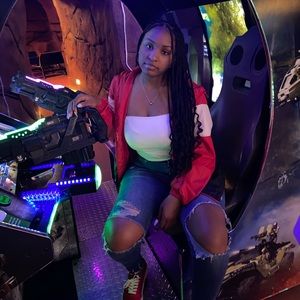 Meet your Posher, Mowry